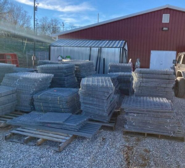 Fly pens and stag pens